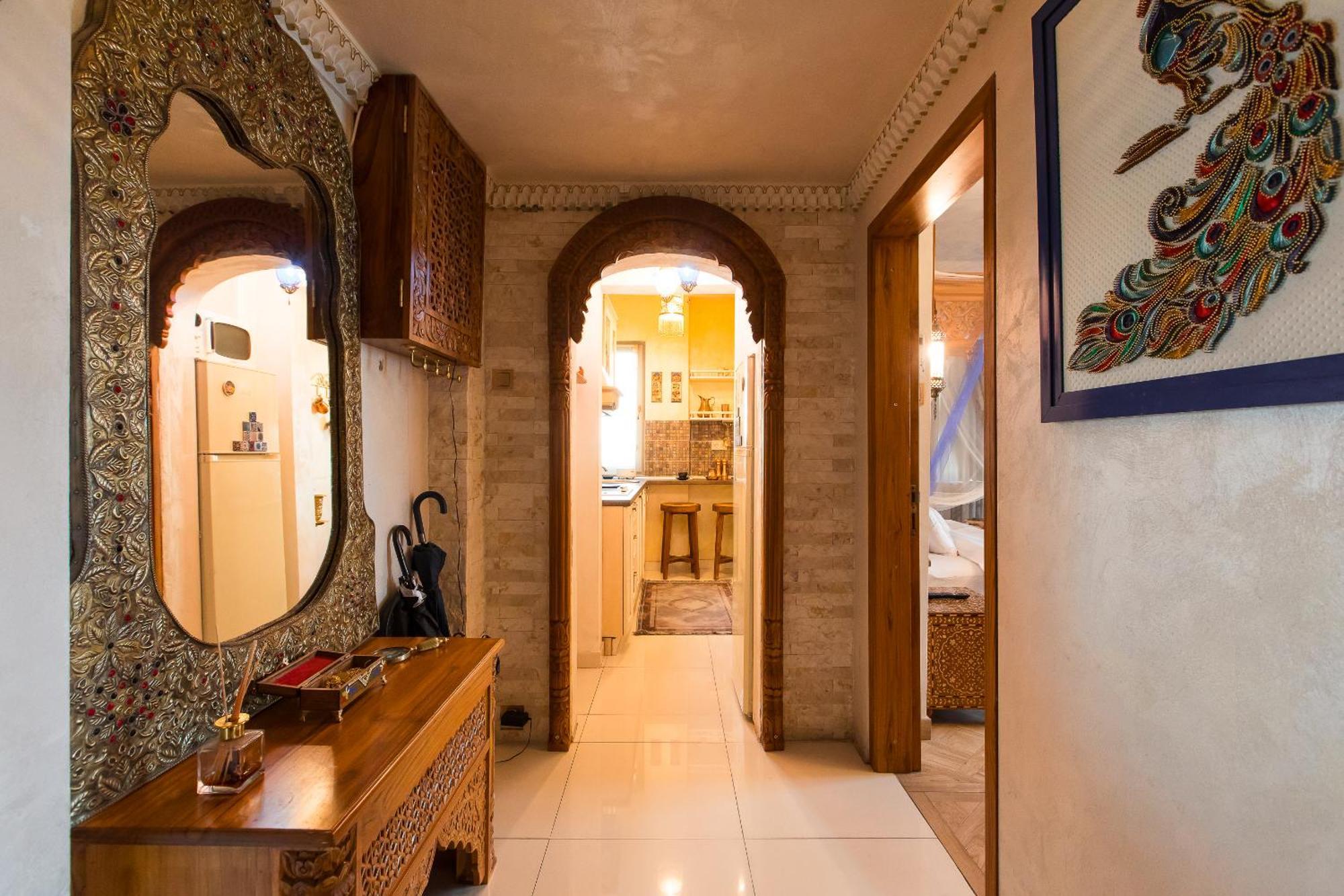 Hidden Gem Antique Apt With Stunning City Views Bucarest Extérieur photo