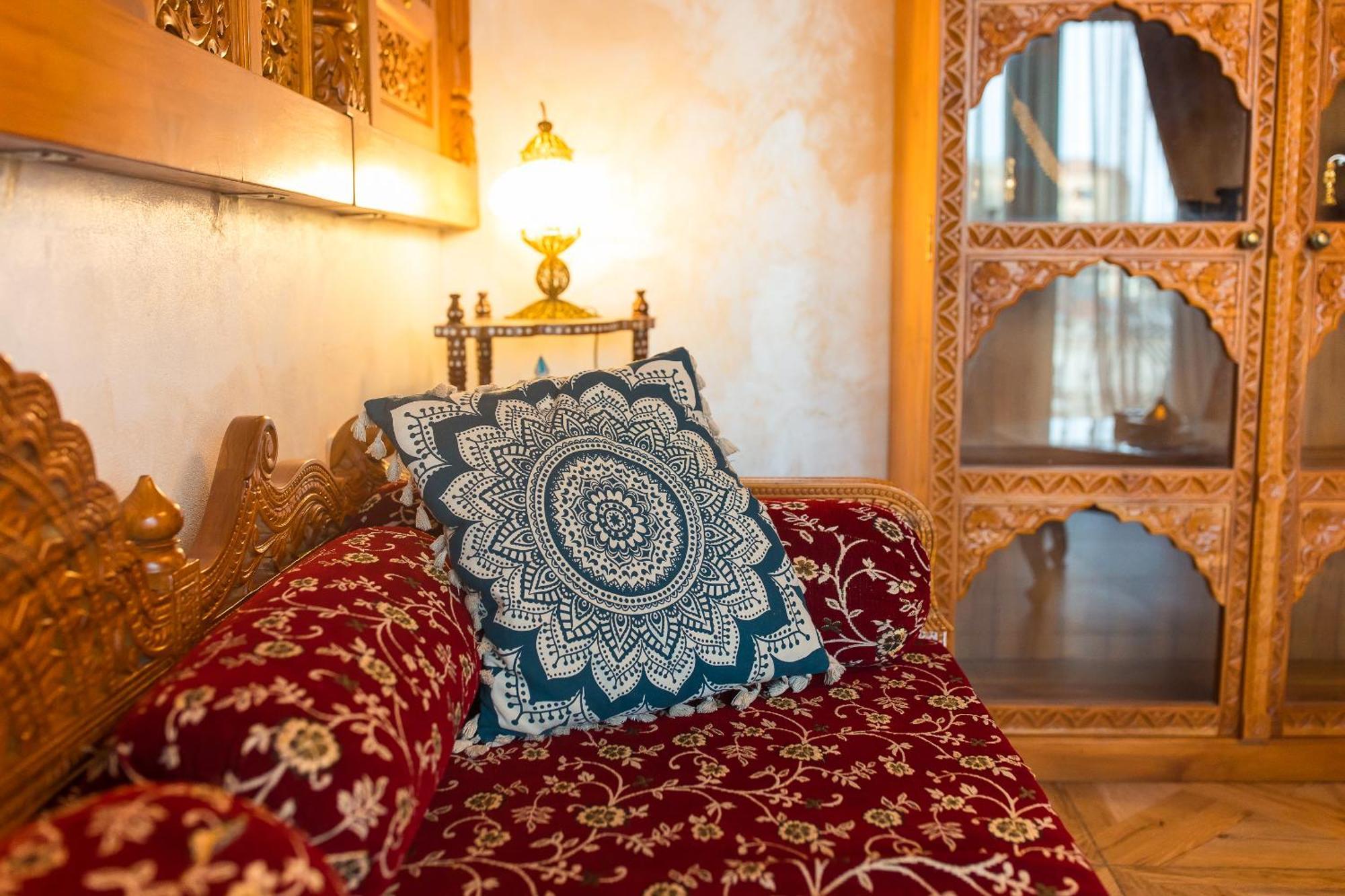 Hidden Gem Antique Apt With Stunning City Views Bucarest Extérieur photo