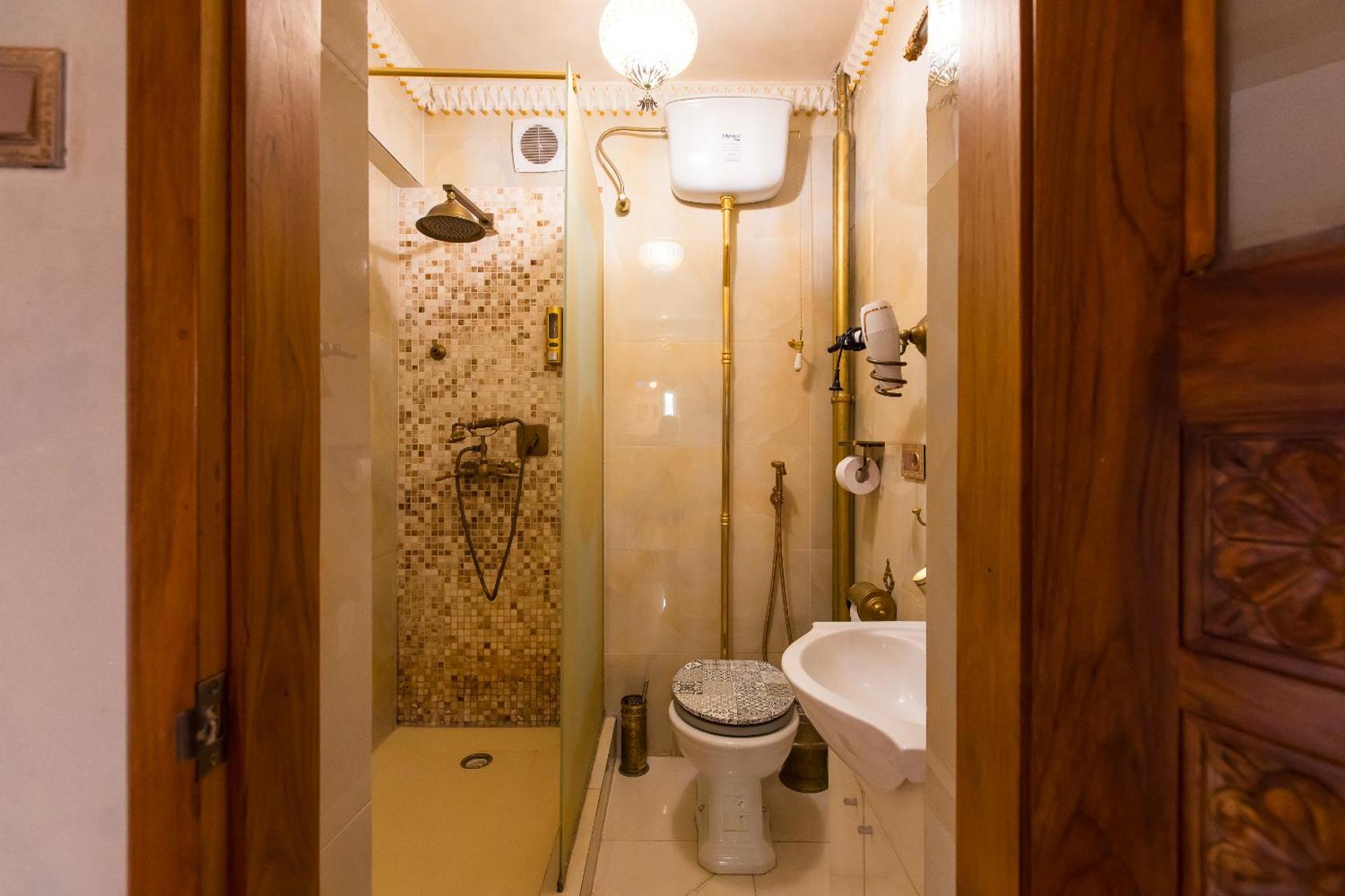 Hidden Gem Antique Apt With Stunning City Views Bucarest Extérieur photo